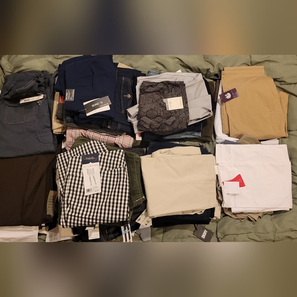 NWT Resellers Women's 10 piece Mystery Lot Mixed Brands/styles MINIMUM MSRP $400 - Picture 5 of 8